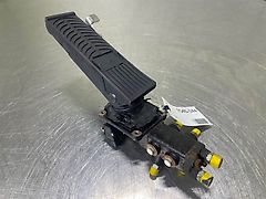 Mecalac 12MTX-5360657-Brake valve/Bremsventile/Remventiel